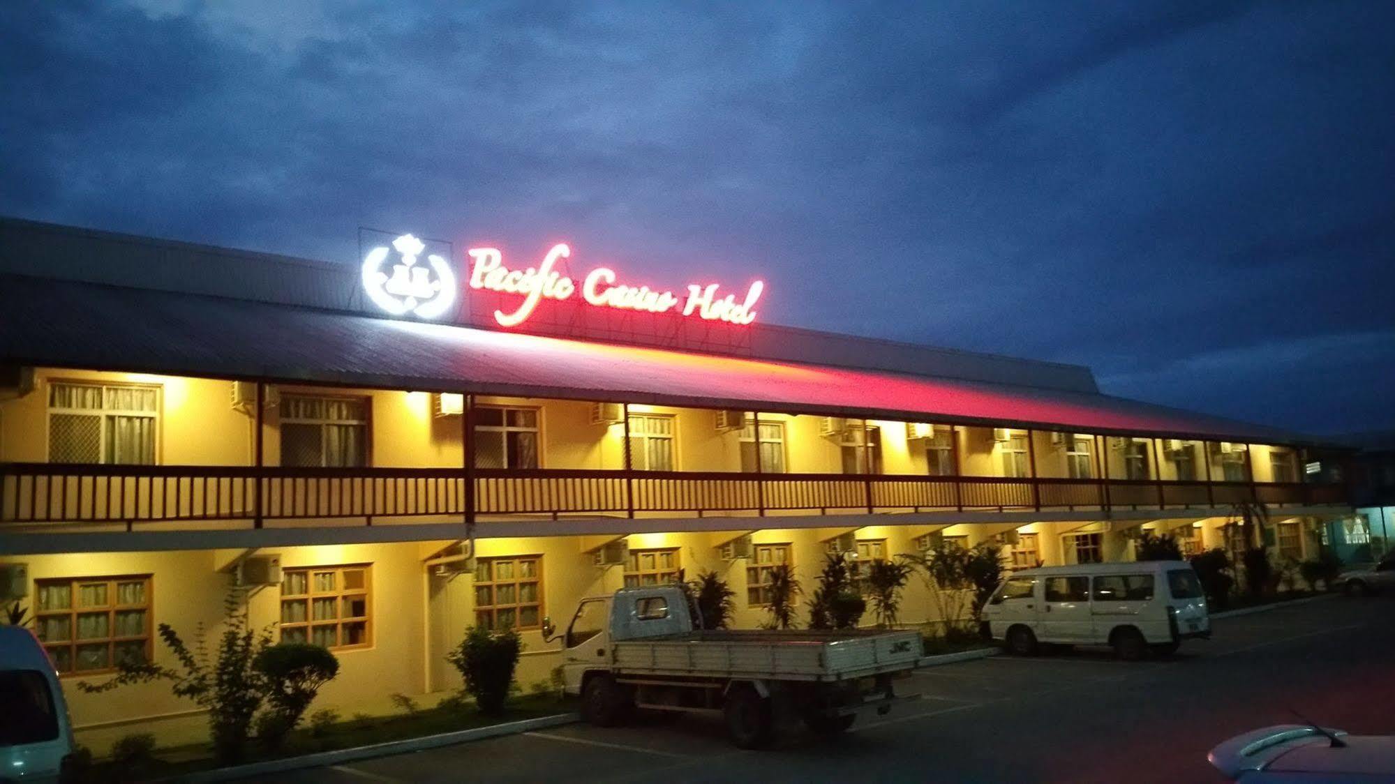 Pacific Crown Hotel Honiara Exterior foto